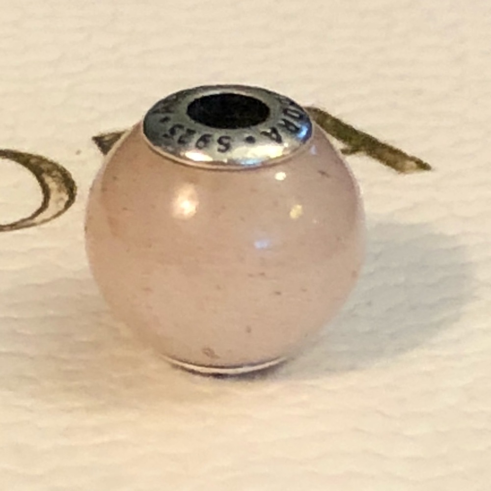 Pandora Essence Charm-Love